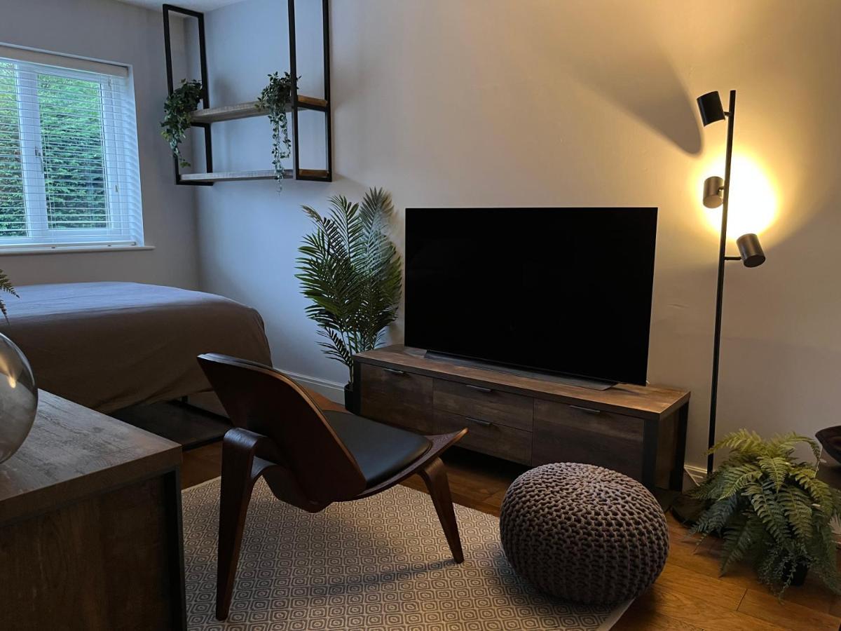 Stunning Beverley Bungalow W Fireplace, Private Parking, And Garden エクステリア 写真