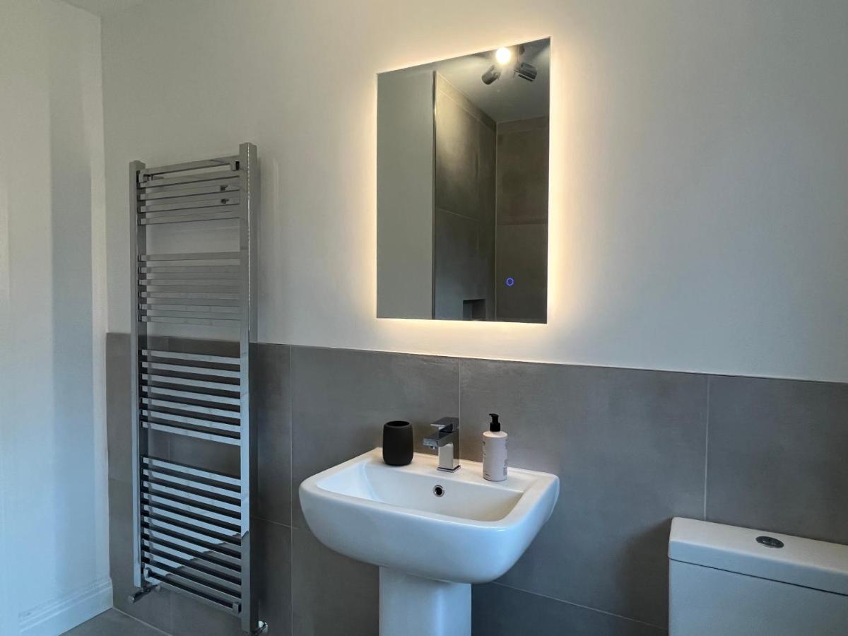 Stunning Beverley Bungalow W Fireplace, Private Parking, And Garden エクステリア 写真