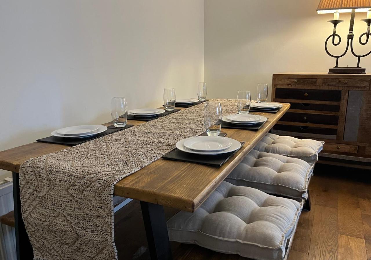 Stunning Beverley Bungalow W Fireplace, Private Parking, And Garden エクステリア 写真
